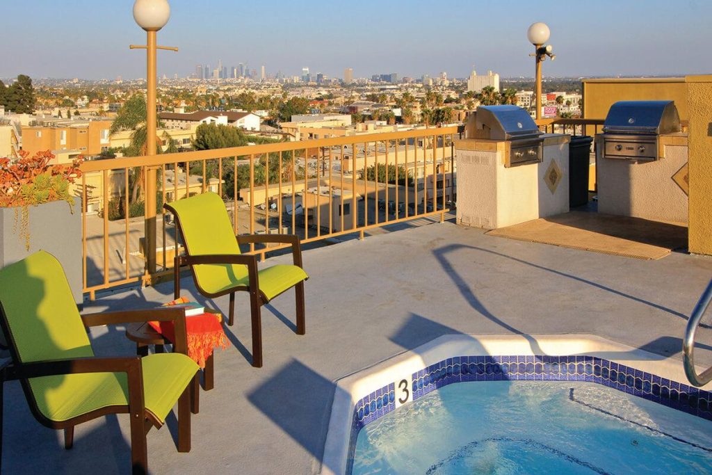 Enjoy the luxury of a rooftop hot tub at our apartments for rent in Hollywood CA.