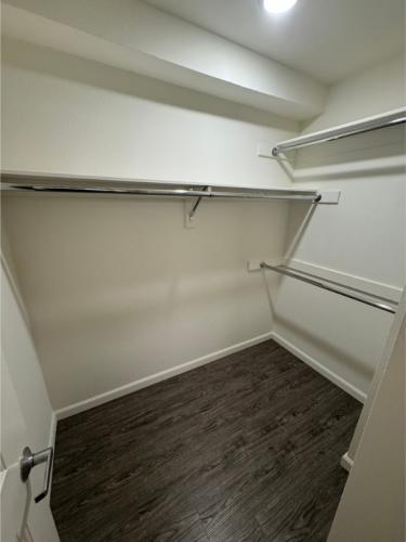 Apartments in Hollywood, CA, Studio Apartment - Plan E Walk-In Closet